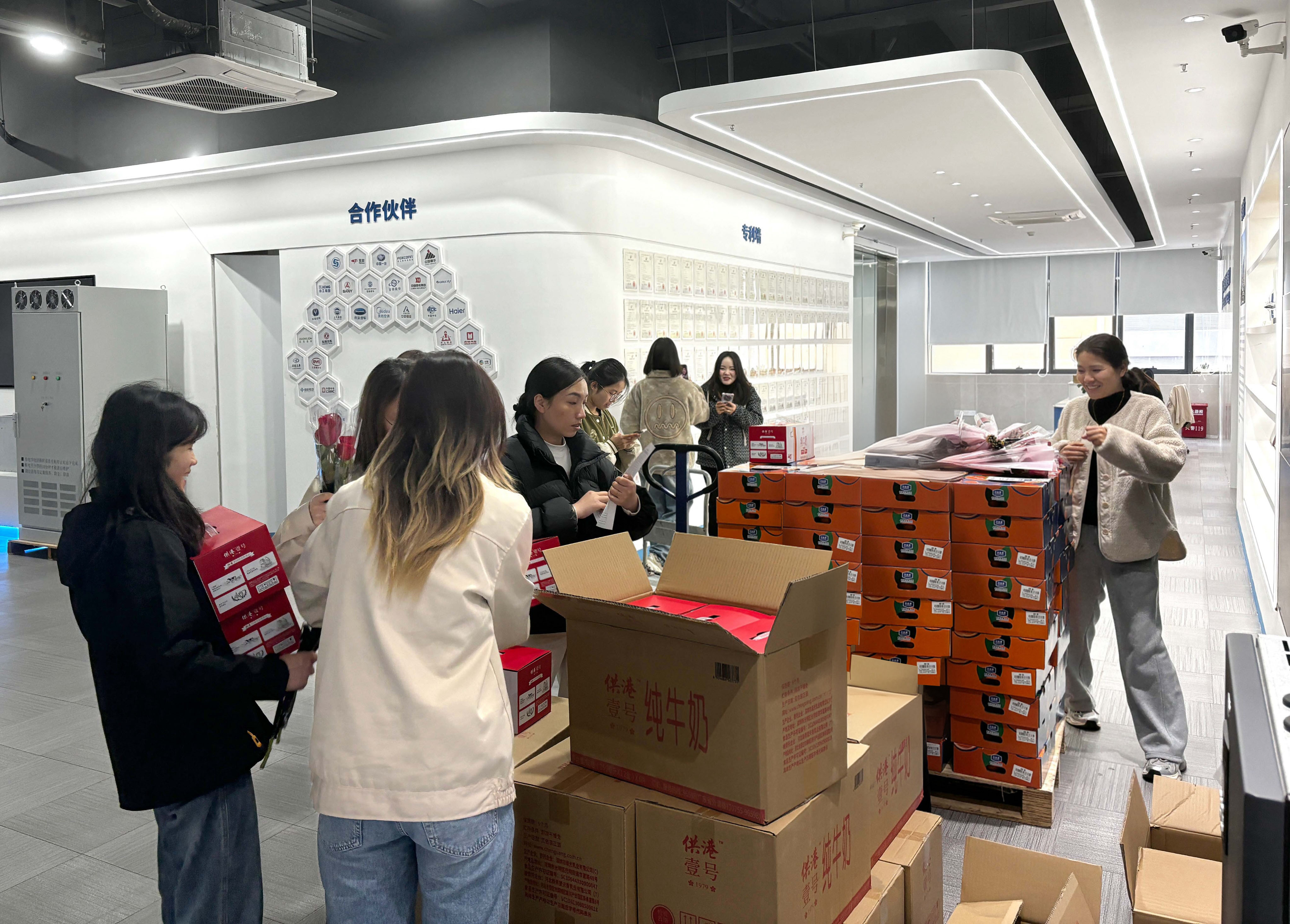 乐竞体育女神节特辑：巾帼不让须眉，女神节，愿快乐如影随形，绽放你的独特光芒！