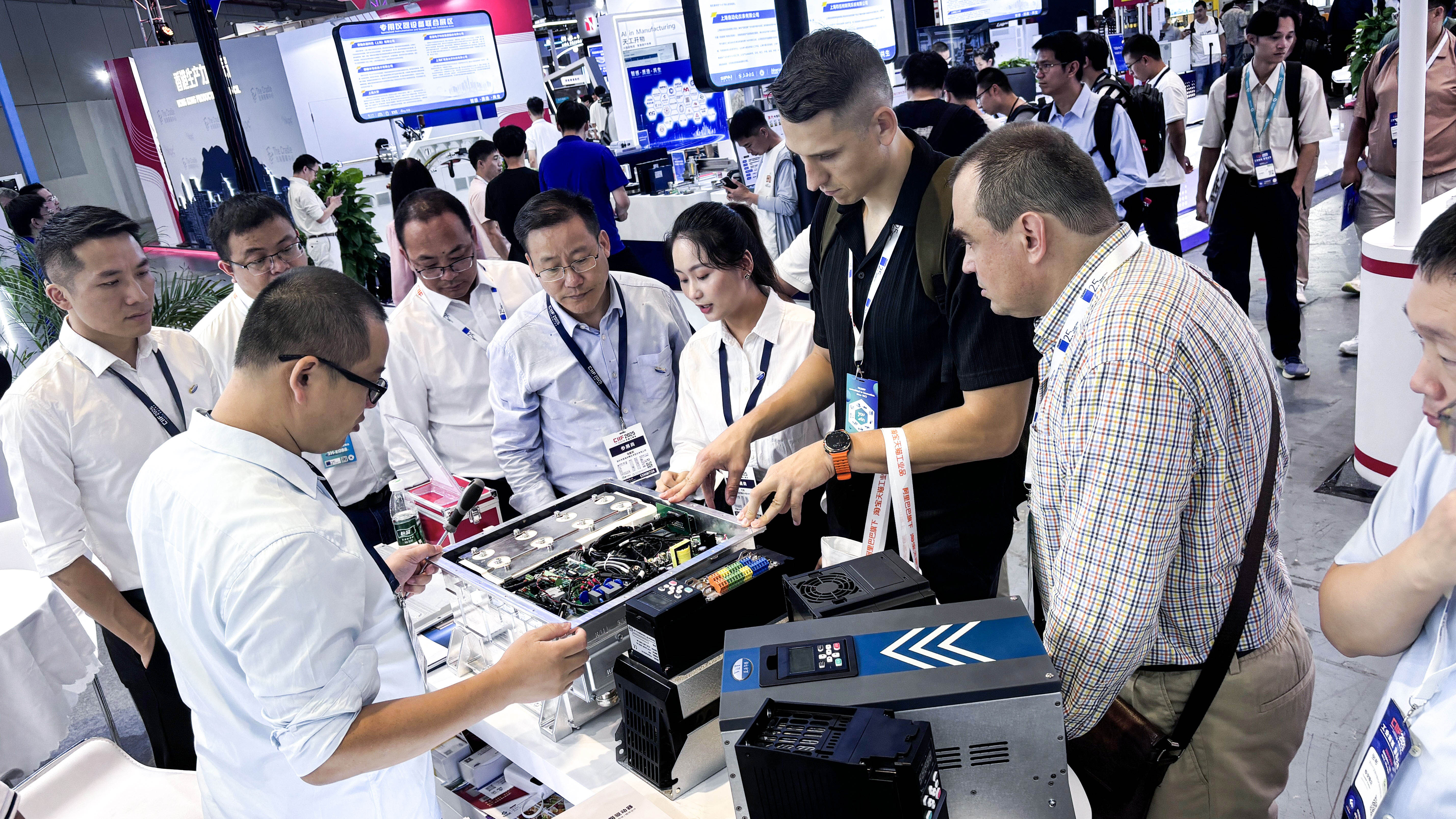 乐竞体育2025上海工博会圆满收官！